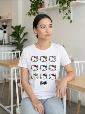 Hello Kitty Graphic T-Shirt Size M | White Cute Cartoon Tee